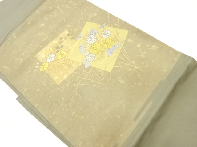 色紙に秋草模様織出し名古屋帯